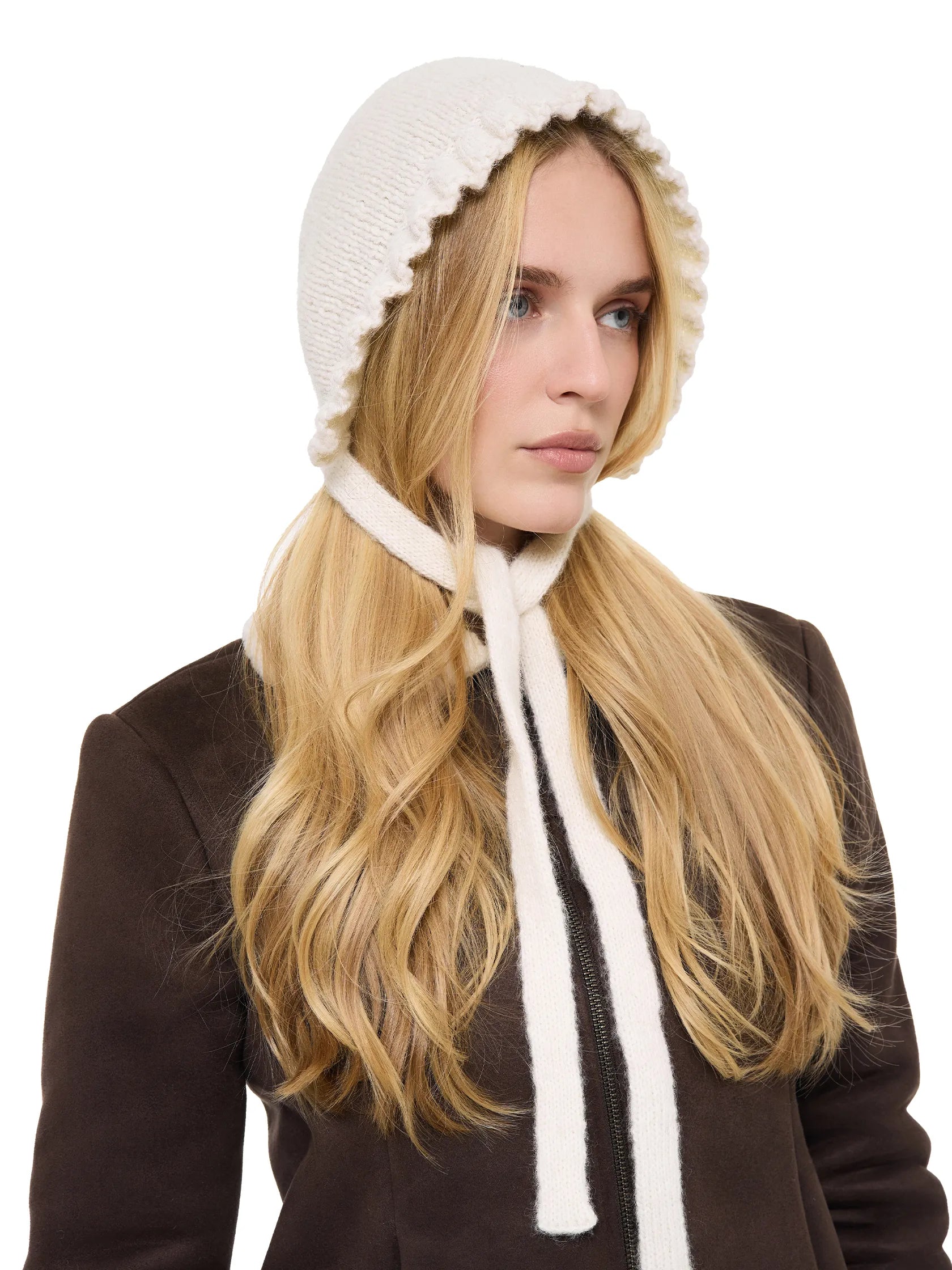 IVORY BONNET
