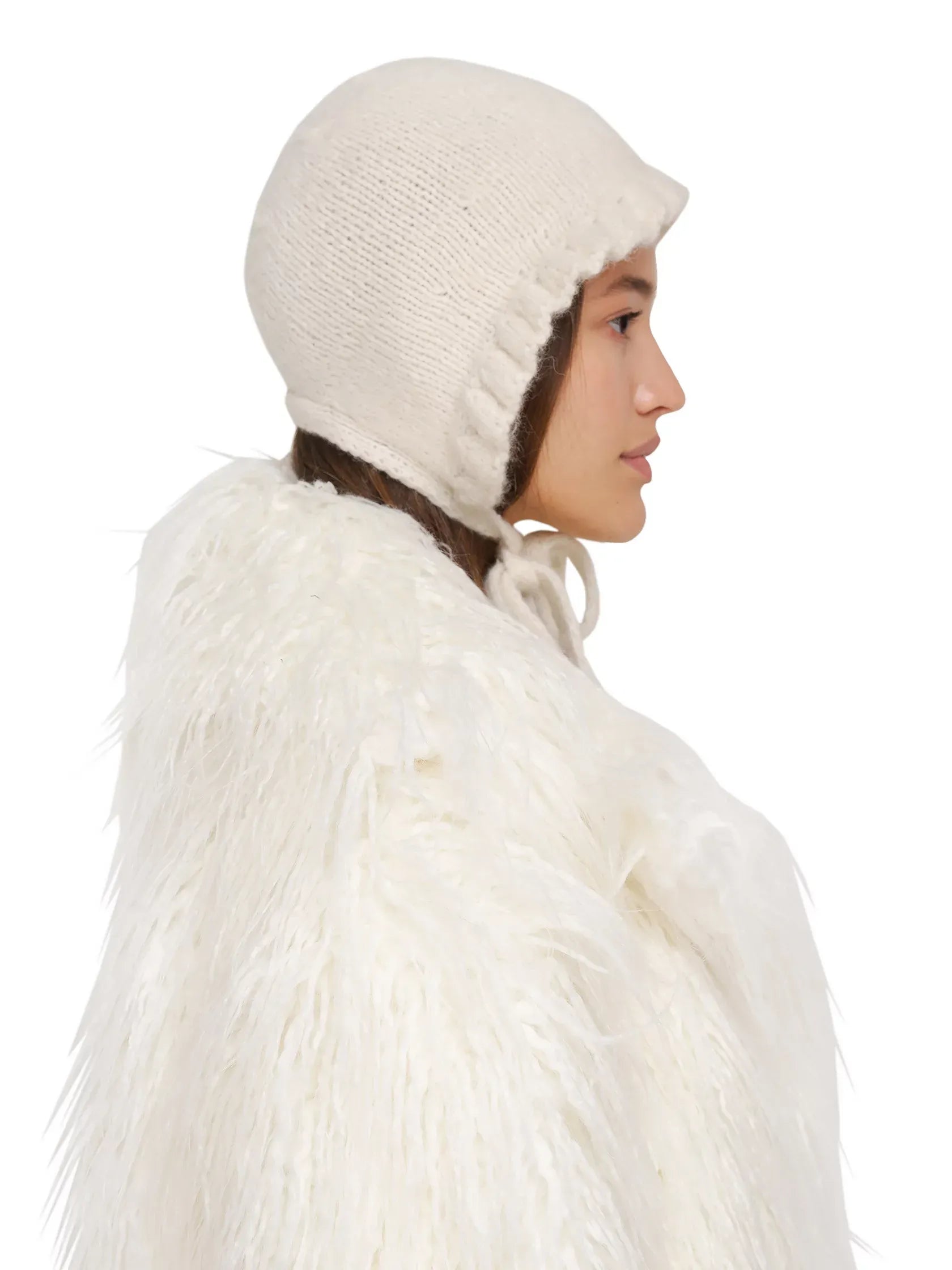 IVORY BONNET